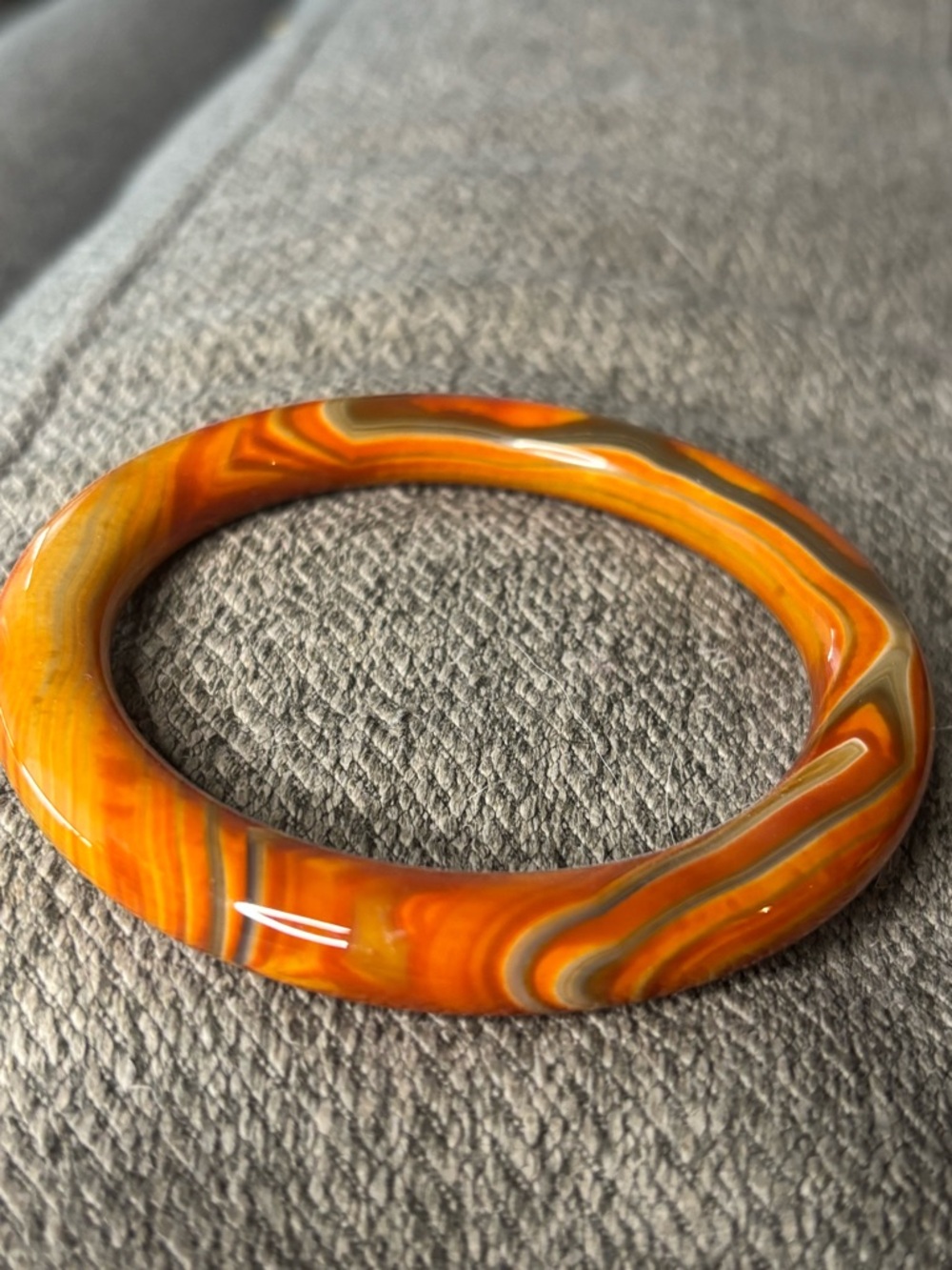 Vibrant Orange Swirled Agate Bangle Bracelet - Picture 2 of 9